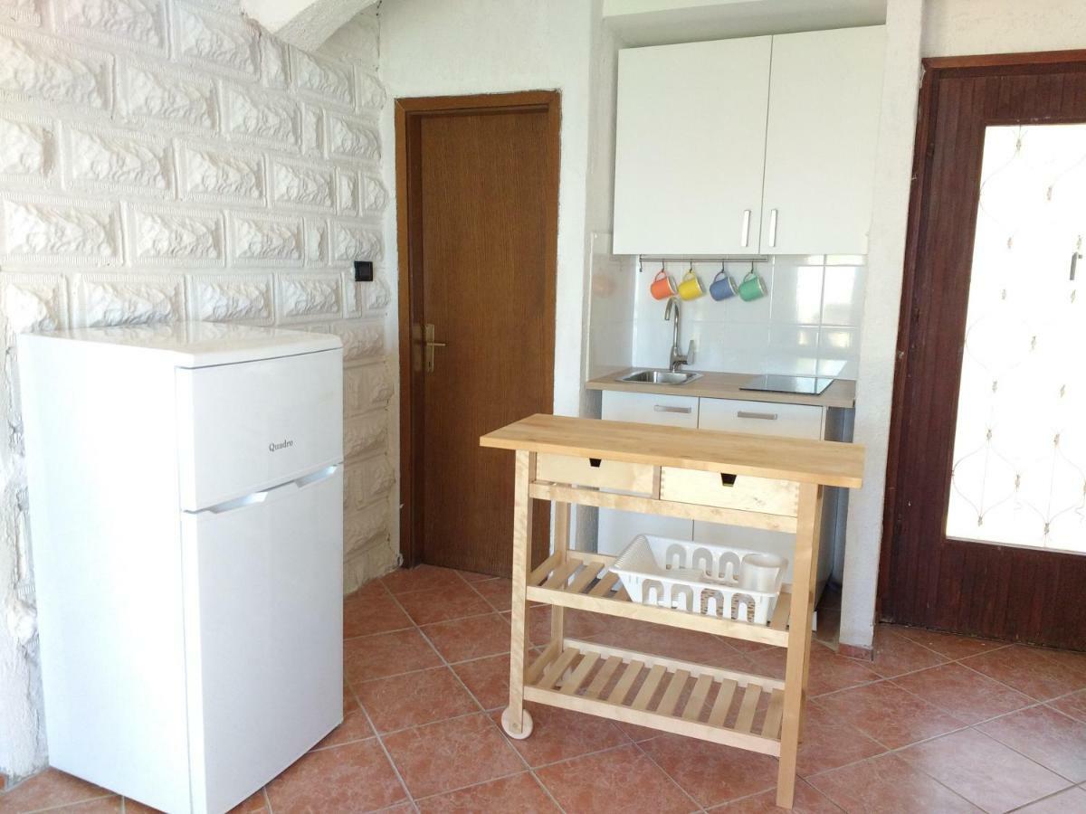 Apartments Bassi Stara Baska Exterior photo